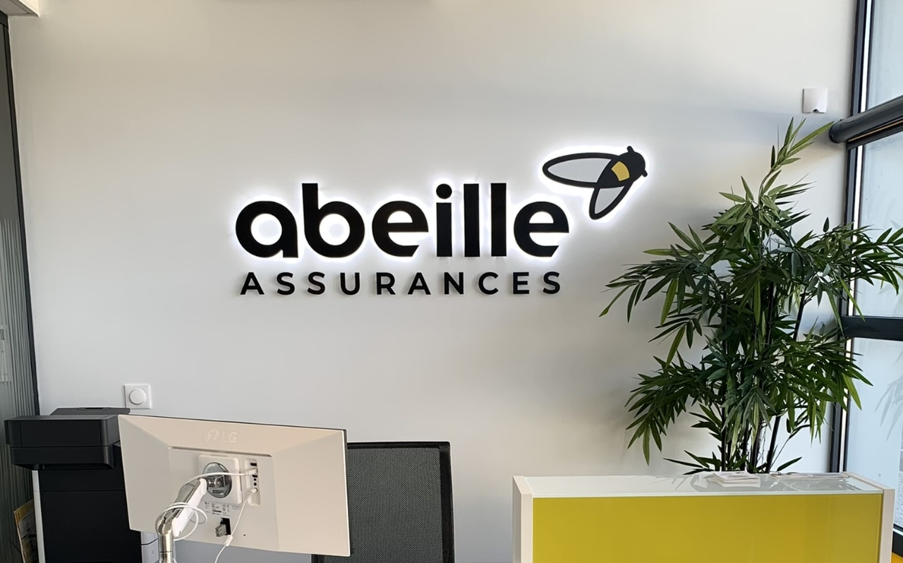 Solutions sur mesure pour signalétique murale – Graffi4, expert en marquage et enseignes en Drôme