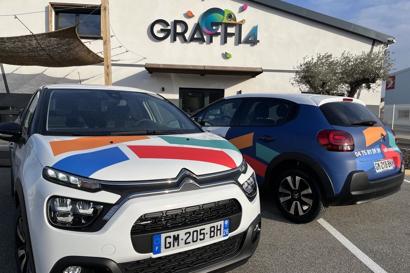 Flocage et habillage de véhicules pros / Signalétique entreprise en Drôme - Graffi4